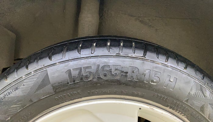 2016 Honda City 1.5L I-VTEC VX, Petrol, Manual, 1,19,568 km, Right Rear Tyre Tread