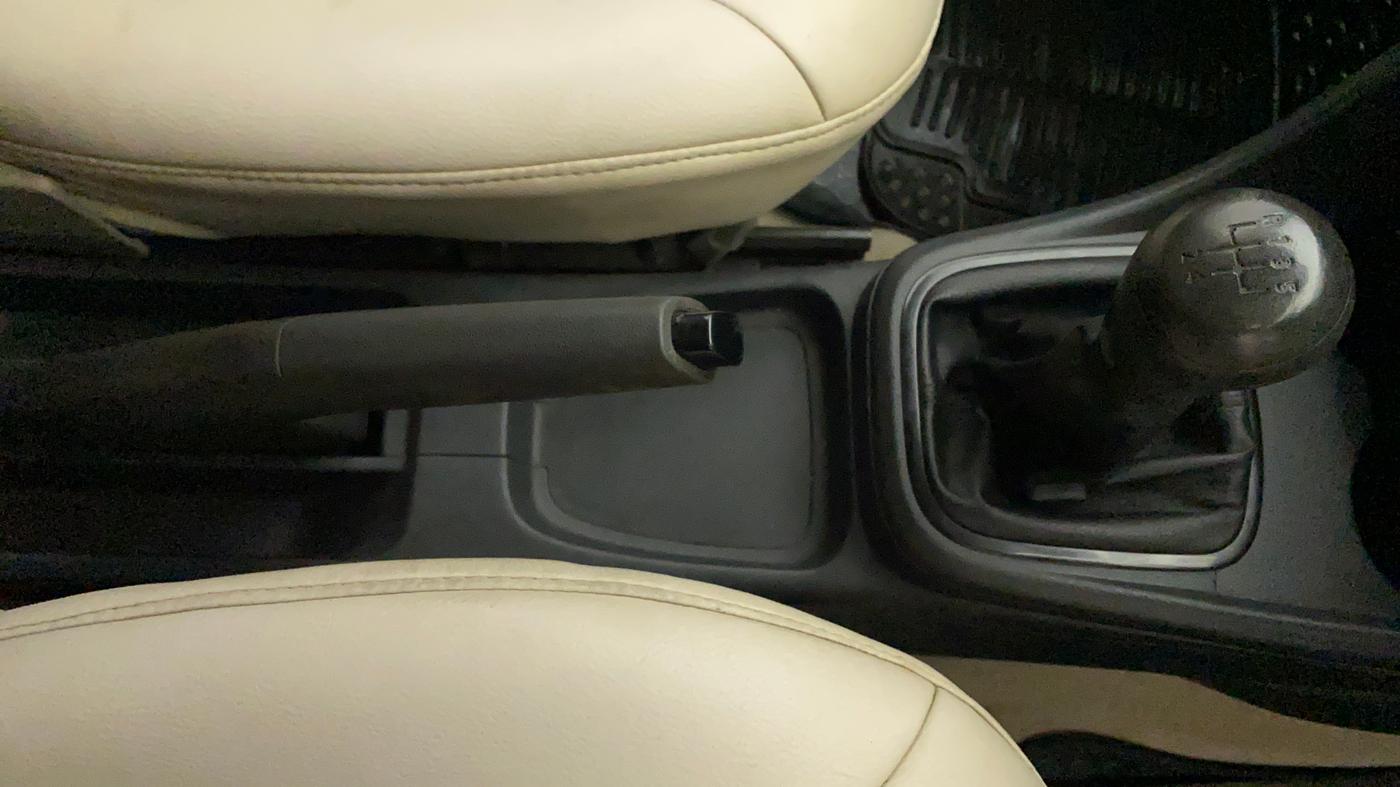 2013 Volkswagen Polo COMFORTLINE 1.2L PETROL, Petrol, Manual, 61,742 km, Gear Lever
