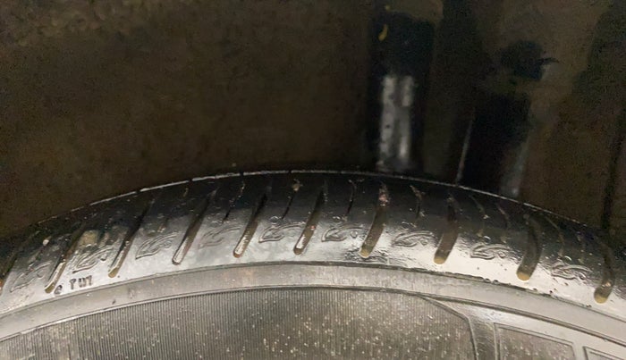 2021 KIA SONET HTK 1.2, Petrol, Manual, 29,785 km, Left Rear Tyre Tread