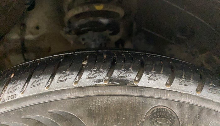 2021 KIA SONET HTK 1.2, Petrol, Manual, 29,785 km, Right Front Tyre Tread