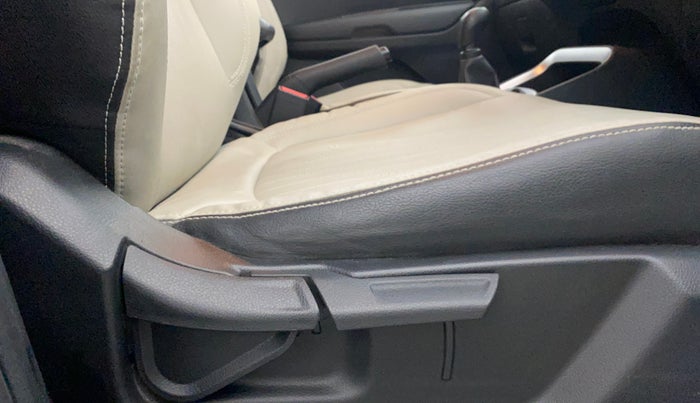 2021 KIA SONET HTK 1.2, Petrol, Manual, 29,785 km, Driver Side Adjustment Panel