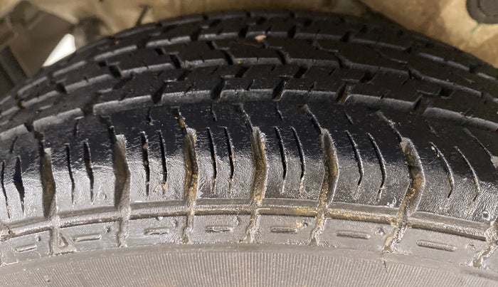 2010 Hyundai Santro Xing GLS, Petrol, Manual, 19,526 km, Right Rear Tyre Tread