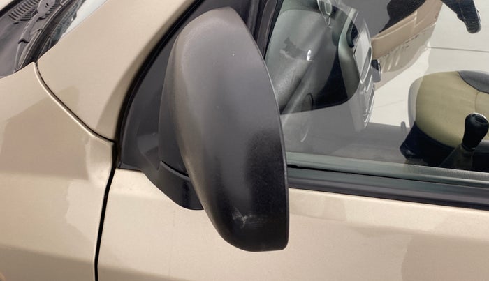 2010 Hyundai Santro Xing GLS, Petrol, Manual, 19,526 km, Left rear-view mirror - ORVM knob broken and not working