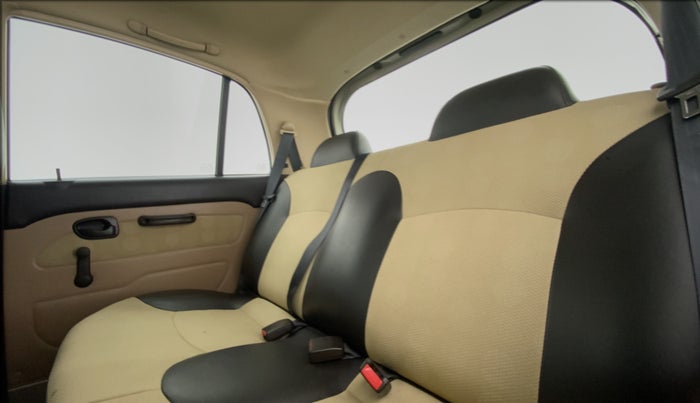 2010 Hyundai Santro Xing GLS, Petrol, Manual, 19,526 km, Right Side Rear Door Cabin
