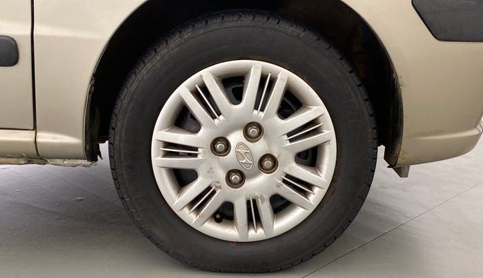 2010 Hyundai Santro Xing GLS, Petrol, Manual, 19,526 km, Right Front Wheel
