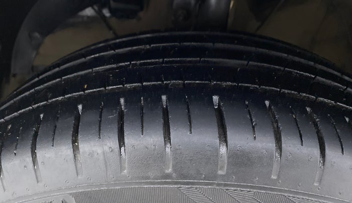 2020 Maruti Baleno ZETA PETROL 1.2, Petrol, Manual, 34,752 km, Left Front Tyre Tread
