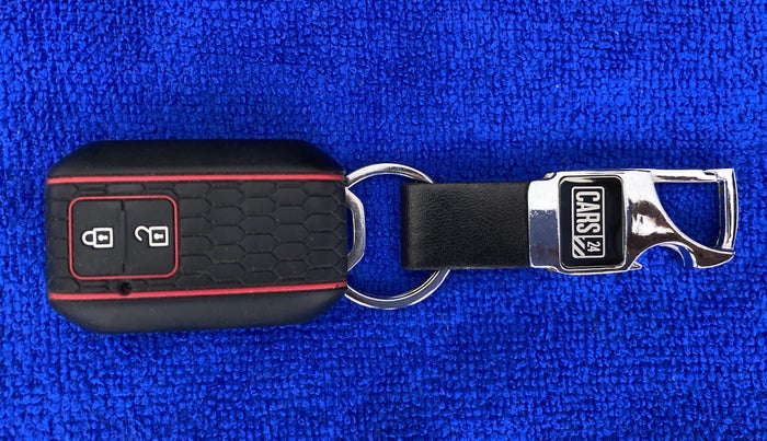 2020 Maruti Baleno ZETA PETROL 1.2, Petrol, Manual, 34,752 km, Key Close Up