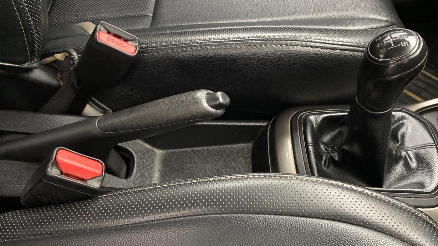2018 Maruti IGNIS SIGMA 1.2 K12, Petrol, Manual, 61,056 km, Gear Lever