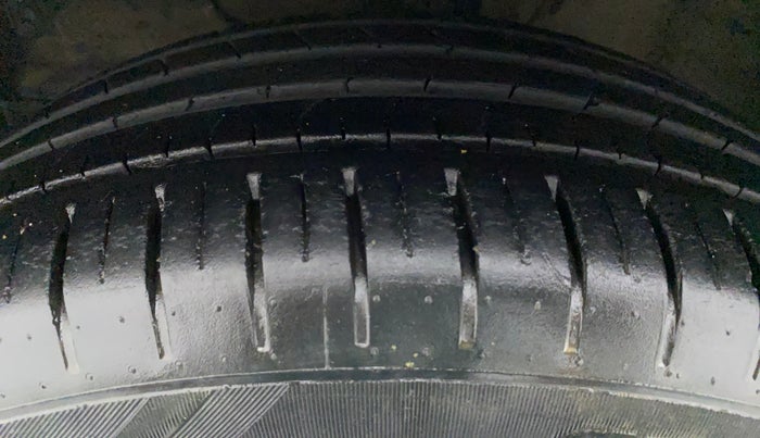 2020 Maruti Baleno ZETA PETROL 1.2, Petrol, Manual, 23,428 km, Left Front Tyre Tread