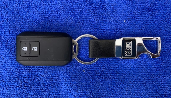 2020 Maruti Baleno ZETA PETROL 1.2, Petrol, Manual, 23,428 km, Key Close Up