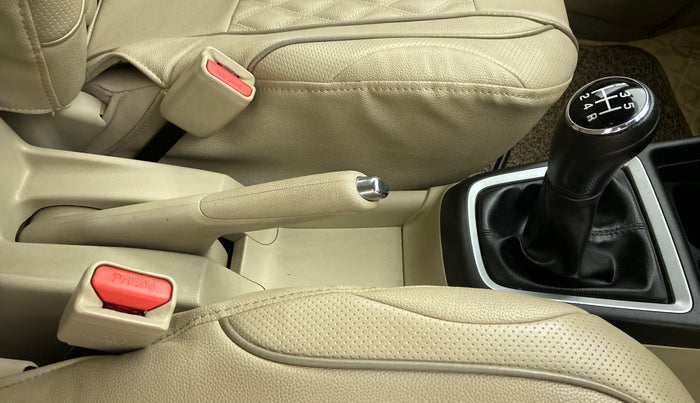 2018 Maruti Dzire VXI, Petrol, Manual, 20,053 km, Gear Lever