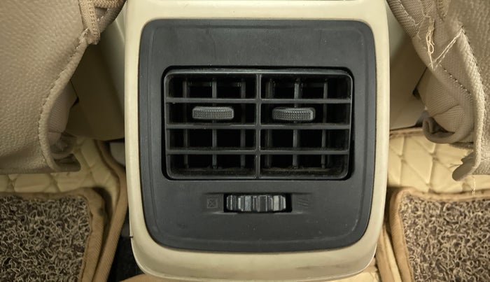 2018 Maruti Dzire VXI, Petrol, Manual, 20,053 km, Rear AC Vents