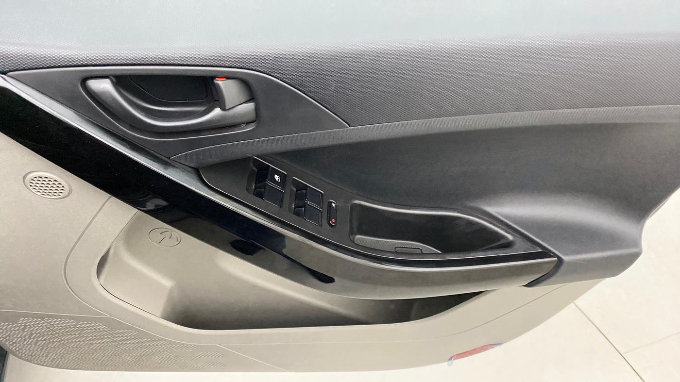 2019 Tata NEXON XMA 1.2, Petrol, Automatic, 22,231 km, Driver Side Door Panels Control