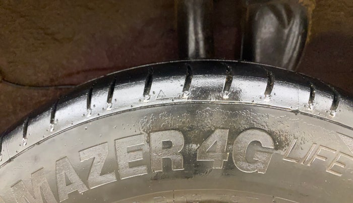 2022 Hyundai NEW SANTRO SPORTZ EXECUTIVE MT CNG, CNG, Manual, 1,15,712 km, Left Rear Tyre Tread