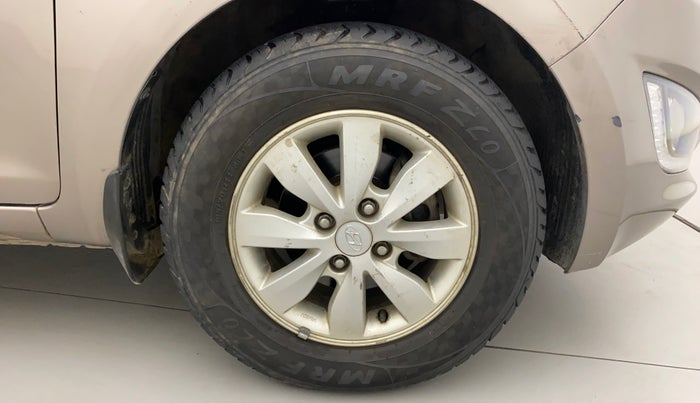 2013 Hyundai i20 SPORTZ 1.2, Petrol, Manual, 27,240 km, Right Front Wheel