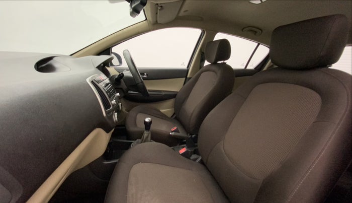 2013 Hyundai i20 SPORTZ 1.2, Petrol, Manual, 27,240 km, Right Side Front Door Cabin