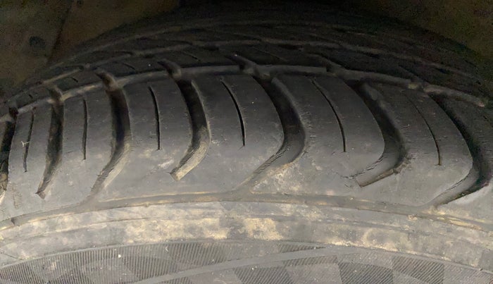 2013 Hyundai i20 SPORTZ 1.2, Petrol, Manual, 27,240 km, Left Front Tyre Tread