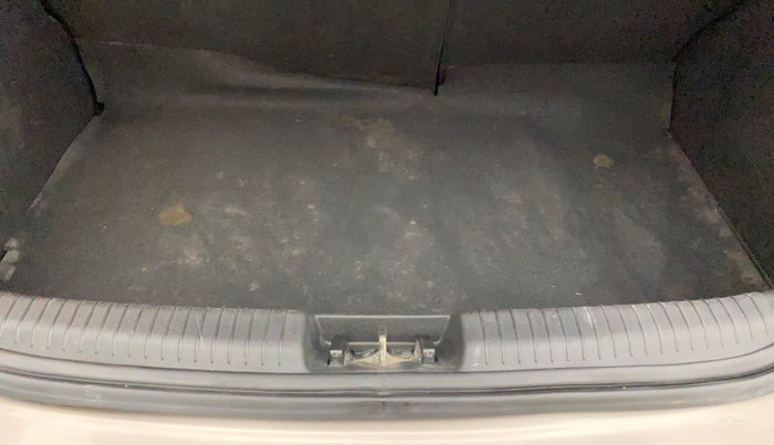 2013 Hyundai i20 SPORTZ 1.2, Petrol, Manual, 27,240 km, Boot Inside