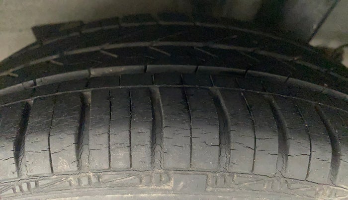 2014 Hyundai Grand i10 ASTA AT 1.2 KAPPA VTVT, Petrol, Automatic, 19,375 km, Left Rear Tyre Tread