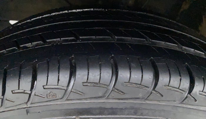 2017 Maruti Baleno DELTA 1.2 K12, Petrol, Manual, 9,678 km, Left Front Tyre Tread
