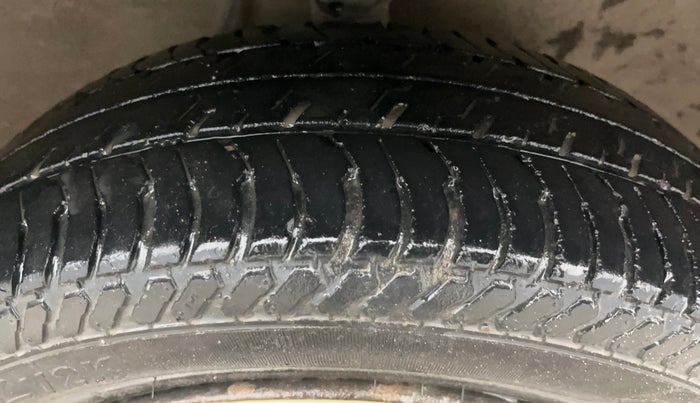 2017 Maruti Alto K10 VXI, Petrol, Manual, 26,027 km, Right Front Tyre Tread