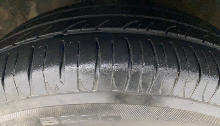 2018 Maruti Celerio ZXI AMT, Petrol, Automatic, 71,052 km, Right Front Tyre Tread