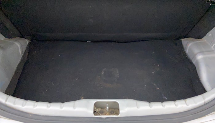 2015 Hyundai Eon MAGNA PLUS, Petrol, Manual, 47,892 km, Boot Inside