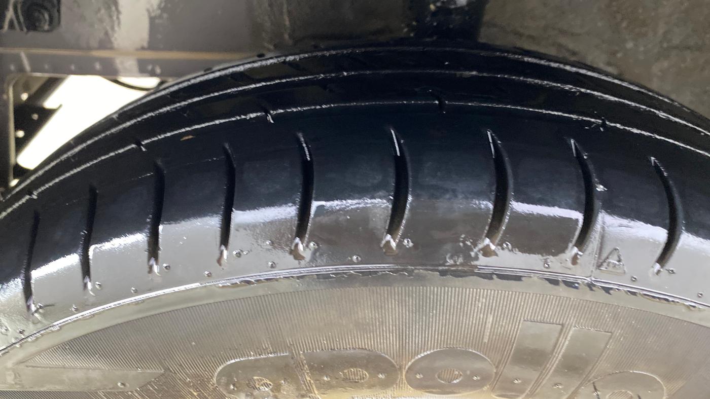 2016 Hyundai Eon ERA +, Petrol, Manual, 76,293 km, Left Front Tyre Tread