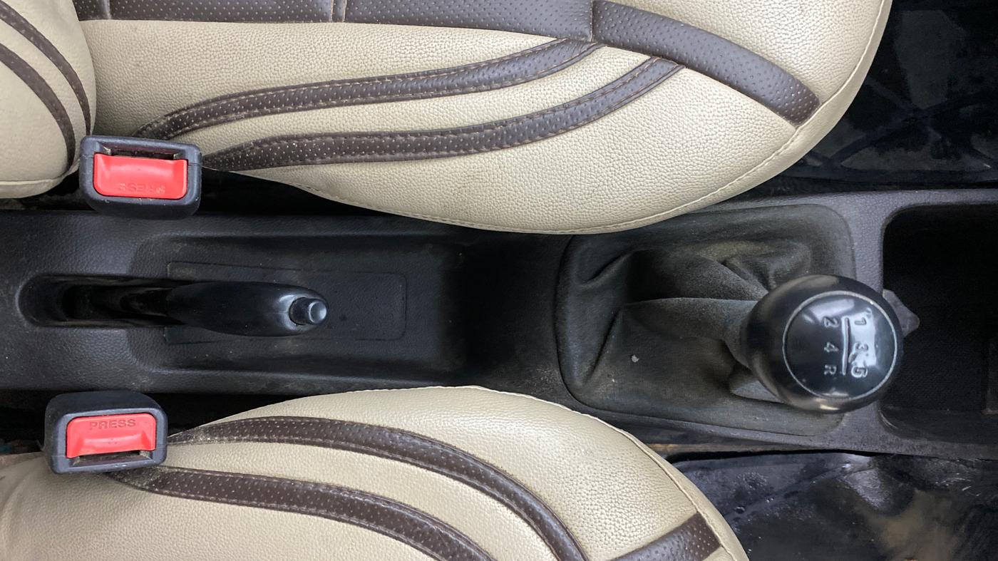 2016 Hyundai Eon ERA +, Petrol, Manual, 76,293 km, Gear Lever