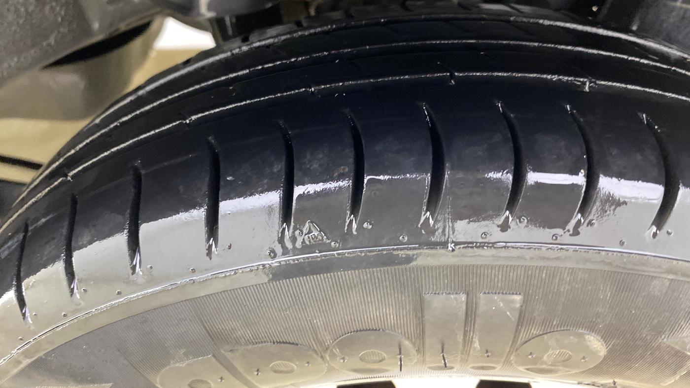 2016 Hyundai Eon ERA +, Petrol, Manual, 76,293 km, Left Rear Tyre Tread