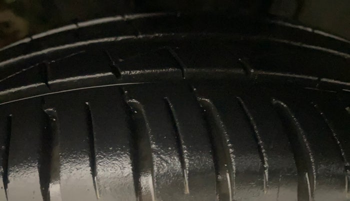 2022 Renault Kwid CLIMBER AMT 1.0, Petrol, Automatic, 17,975 km, Right Front Tyre Tread