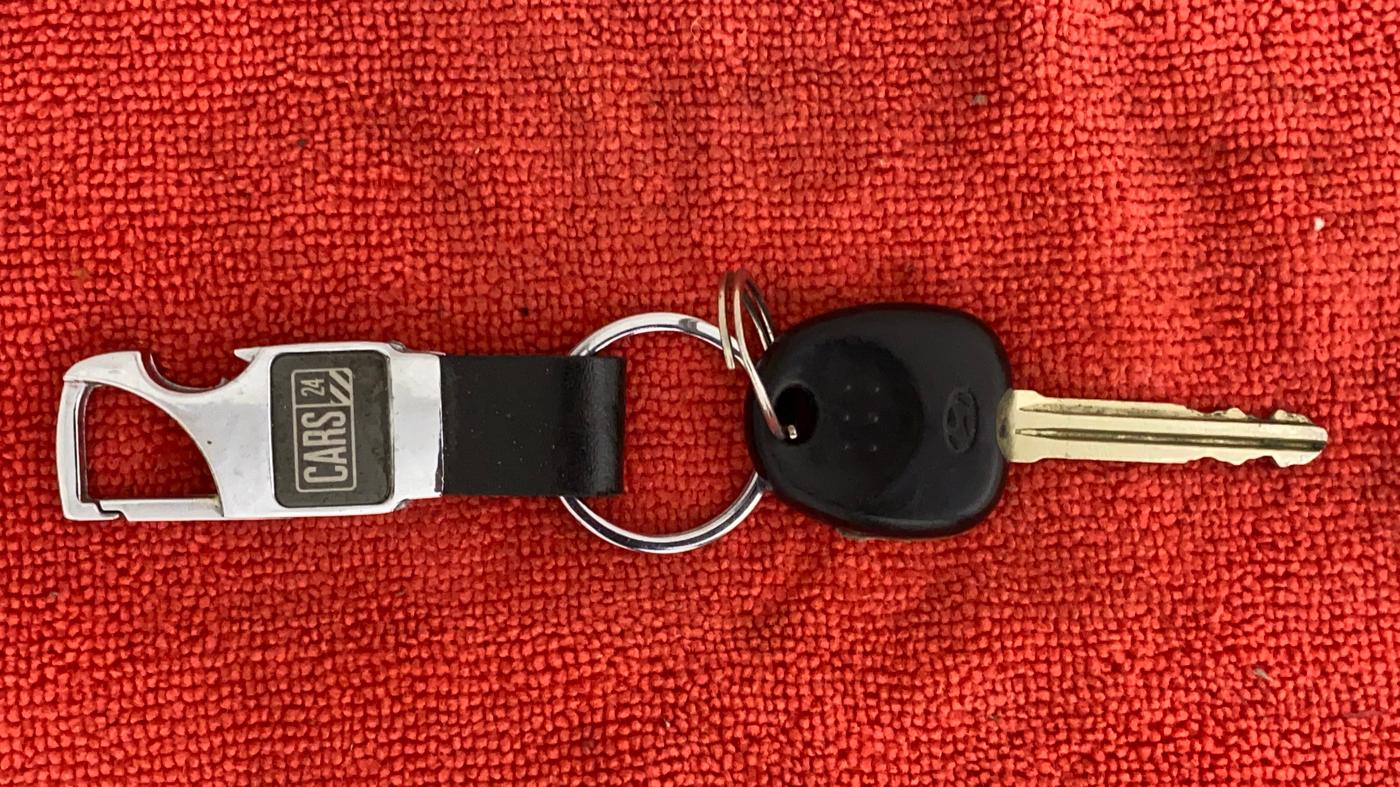 2018 Hyundai Eon ERA +, Petrol, Manual, 77,370 km, Key Close Up