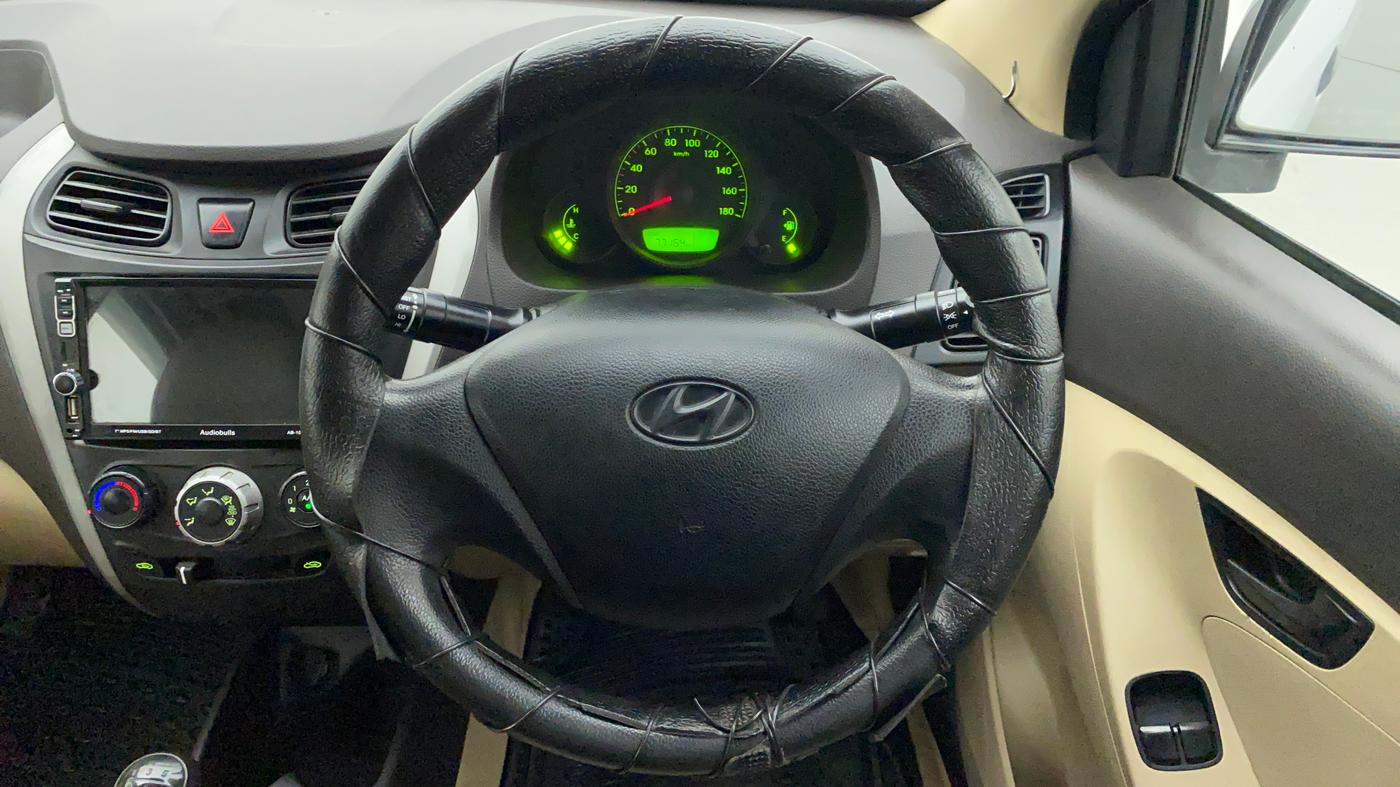 2018 Hyundai Eon ERA +, Petrol, Manual, 77,370 km, Steering Wheel Close Up