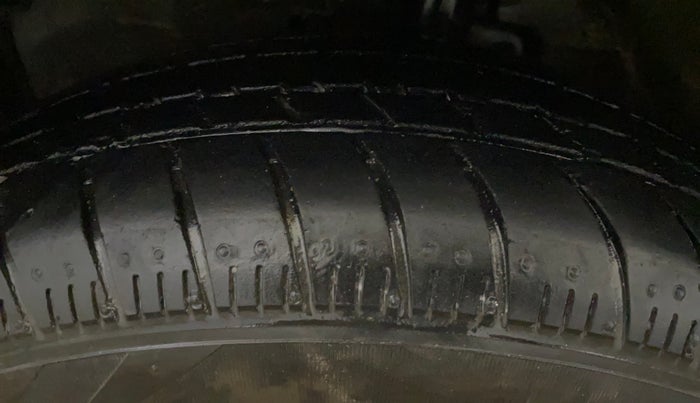 2020 Maruti Celerio VXI (O) CNG, CNG, Manual, 35,283 km, Left Front Tyre Tread