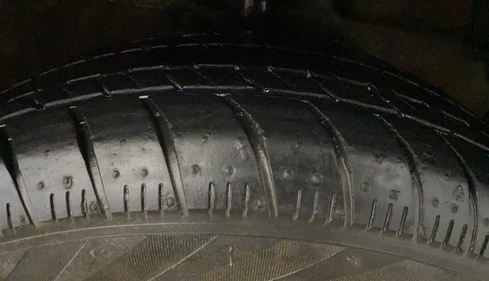 2020 Maruti Celerio VXI (O) CNG, CNG, Manual, 35,283 km, Right Front Tyre Tread