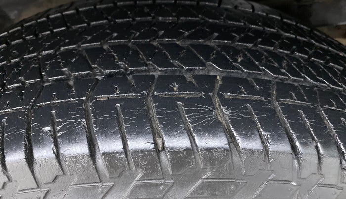 2016 Mahindra XUV500 W6 AT, Diesel, Automatic, 89,783 km, Right Rear Tyre Tread