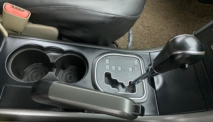 2016 Mahindra XUV500 W6 AT, Diesel, Automatic, 89,783 km, Gear Lever