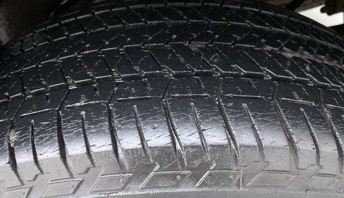 2016 Mahindra XUV500 W6 AT, Diesel, Automatic, 89,783 km, Left Rear Tyre Tread