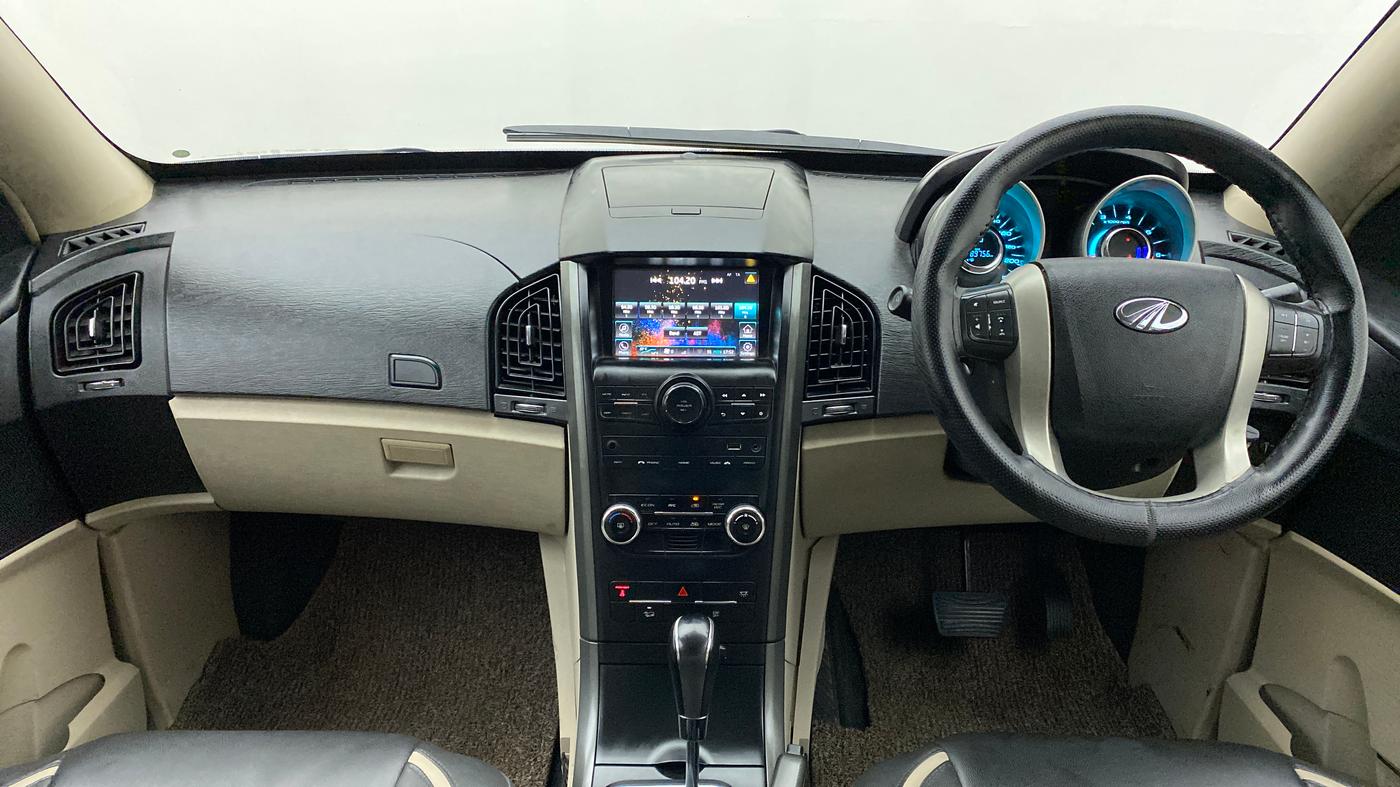 2016 Mahindra XUV500 W6 AT, Diesel, Automatic, 89,783 km, Dashboard