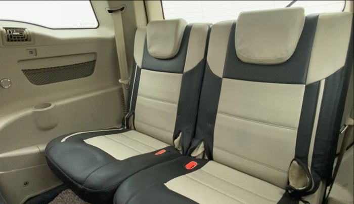 2016 Mahindra XUV500 W6 AT, Diesel, Automatic, 89,783 km, Third Seat Row ( optional )