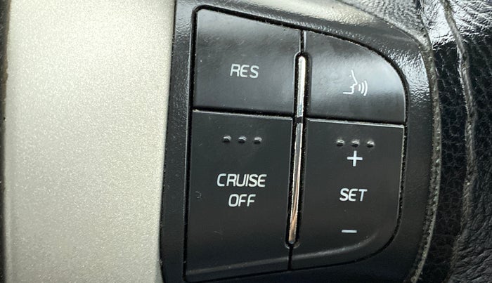 2016 Mahindra XUV500 W6 AT, Diesel, Automatic, 89,783 km, Adaptive Cruise Control