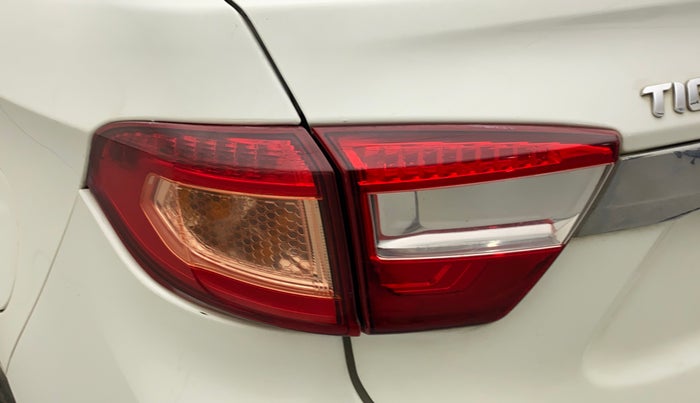 2018 Tata Tigor Buzz PETROL, CNG, Manual, 81,675 km, Left tail light - Minor damage