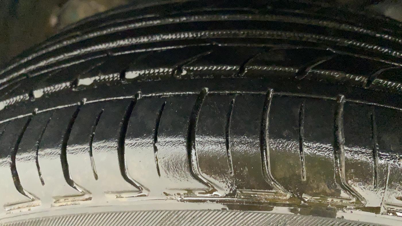 2018 Tata Tigor Buzz PETROL, CNG, Manual, 81,675 km, Left Front Tyre Tread