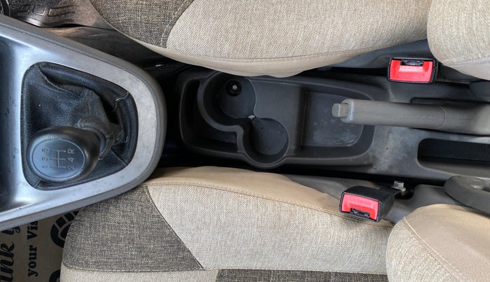 2014 Hyundai i10 MAGNA 1.1, Petrol, Manual, 75,689 km, Gear Lever