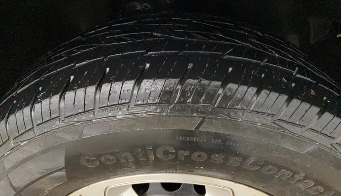 2020 Tata Harrier XM 2.0L KRYOTEC, Diesel, Manual, 95,754 km, Right Front Tyre Tread