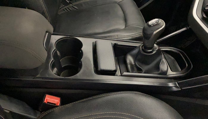 2020 Tata Harrier XM 2.0L KRYOTEC, Diesel, Manual, 95,754 km, Gear Lever