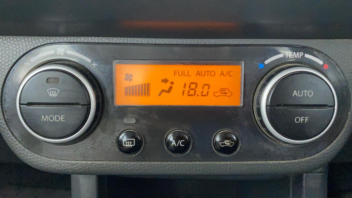 2011 Maruti Swift ZXI D, Petrol, Manual, 79,489 km, Automatic Climate Control