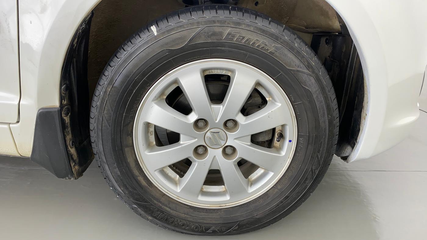 2011 Maruti Swift ZXI D, Petrol, Manual, 79,489 km, Right Front Wheel