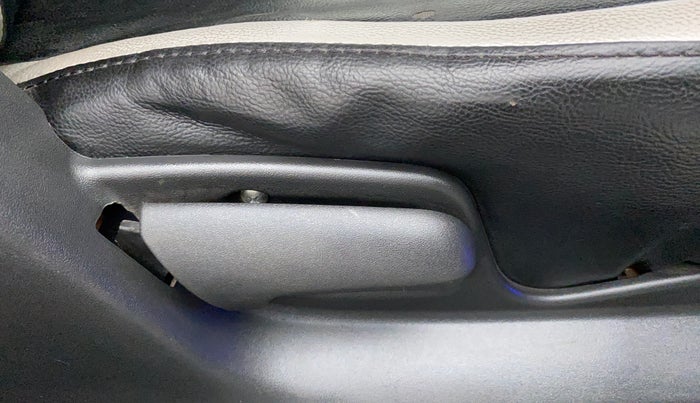 2017 Maruti Swift VXI, Petrol, Manual, 37,402 km, Driver Side Adjustment Panel
