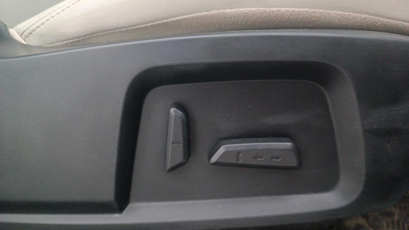 2021 Tata Safari XZ, Diesel, Manual, 64,094 km, Driver Side Adjustment Panel